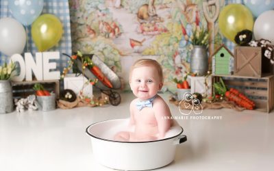 Olathe Cake Smash Photographer | Peter Rabbit Smash and Splash