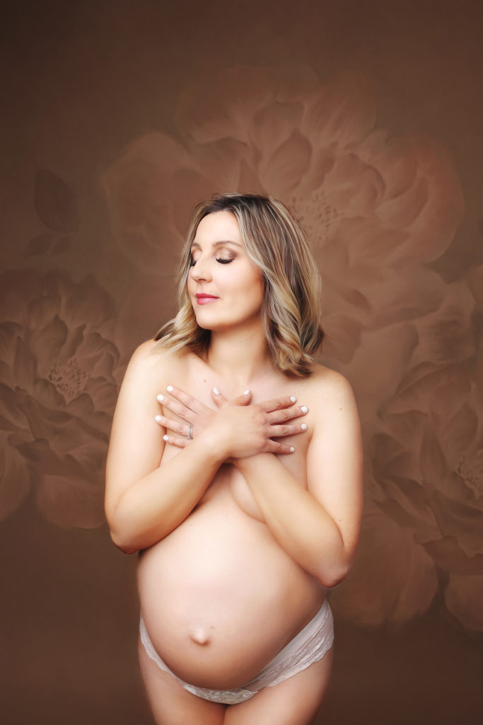 Maternity portrait photography Kansas City, maternity photo studio Blue Springs MO, best maternity photographer near me