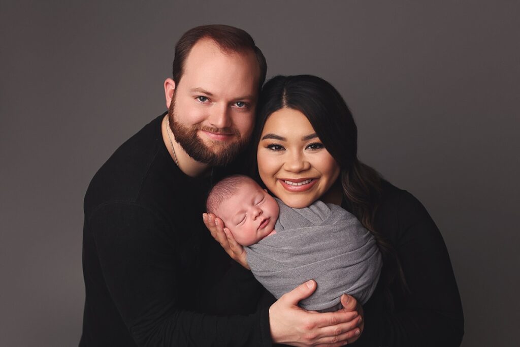 best Kansas City newborn photographer, newborn photoshoot Overland Park, Olathe newborn portrait studio, professional newborn photos, newborn photography packages