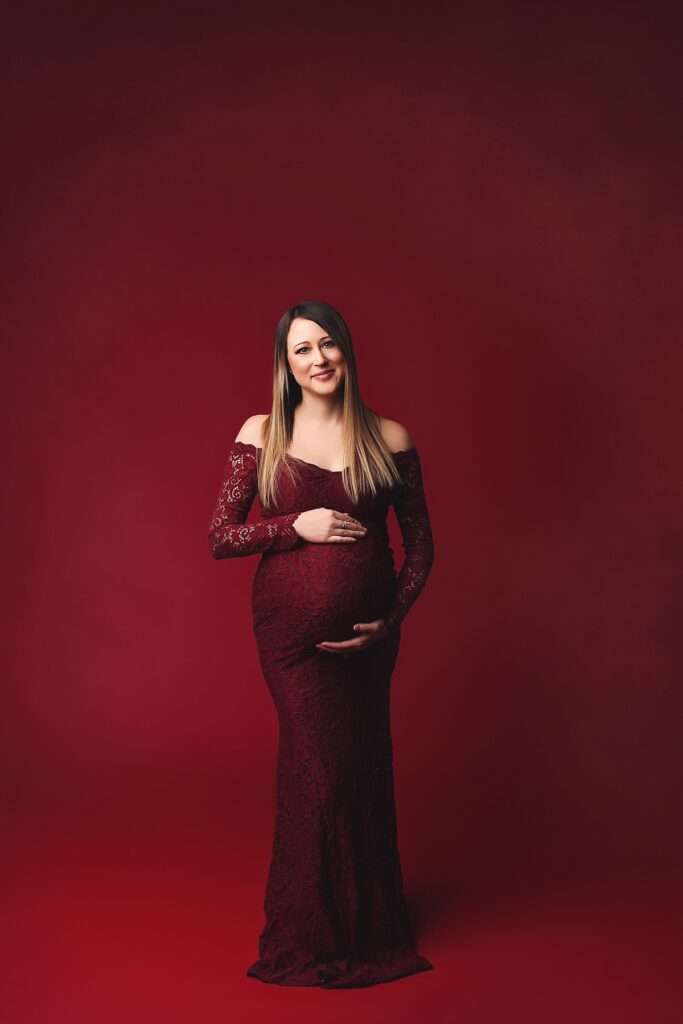 get maternity pictures taken Kansas City, best Olathe maternity photoshoot, maternity photography near me Kansas City