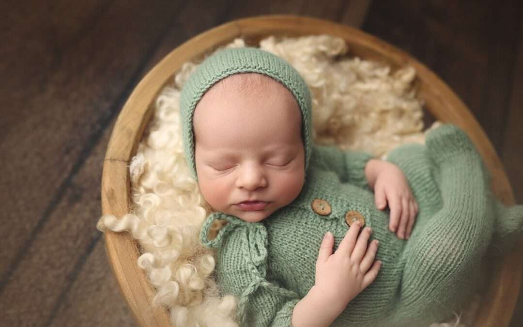 Choosing the Right Kansas City Newborn Photographer | Newborn KC Infant Portraits