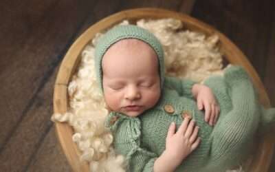 Choosing the Right Kansas City Newborn Photographer | Newborn KC Infant Portraits
