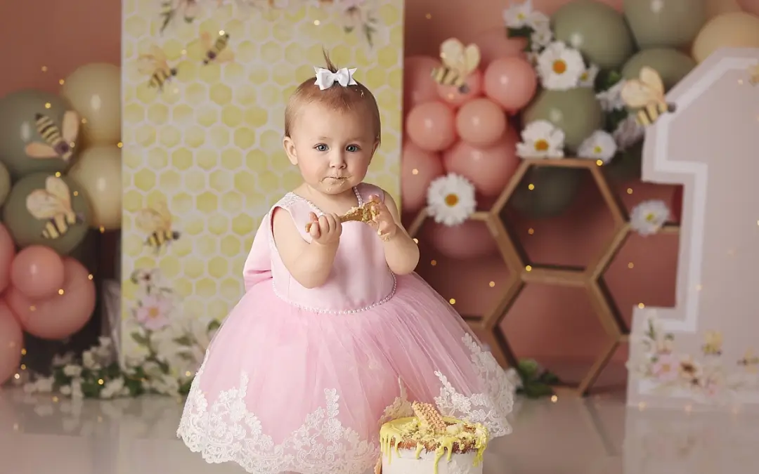 Best Cake Smash Photographer in Kansas City for First Birthdays🎂